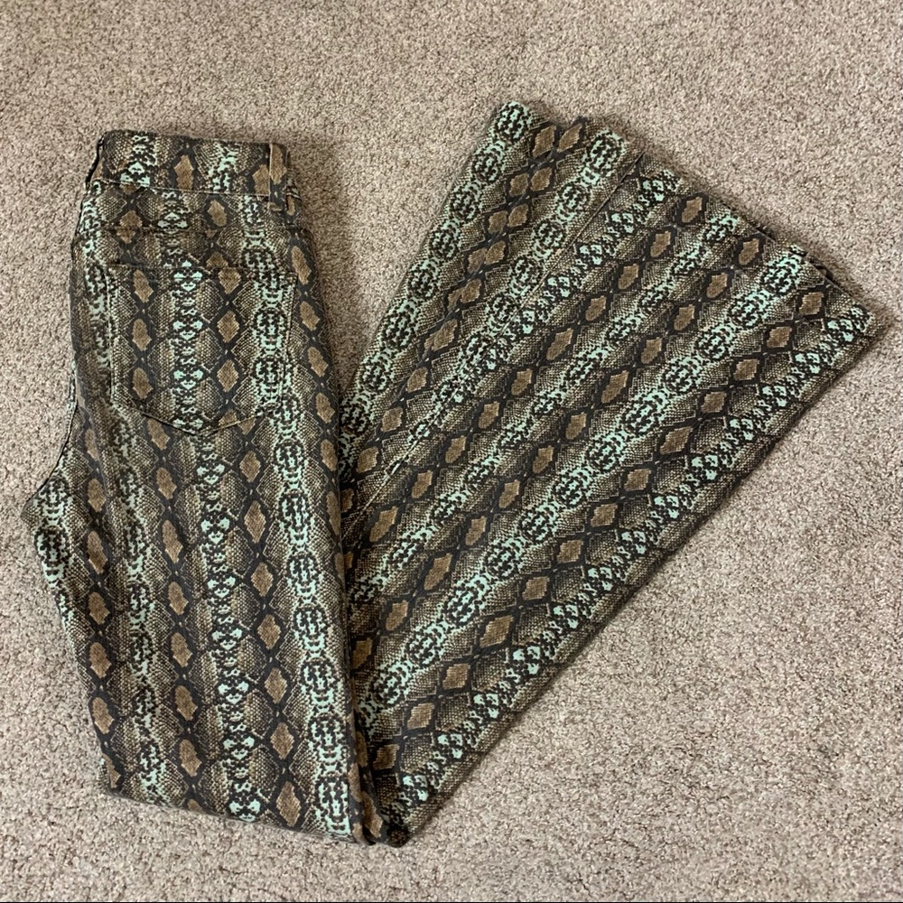BDG Flared Wide Leg Jeans in Brown Snake Print - Picture 5 of 7